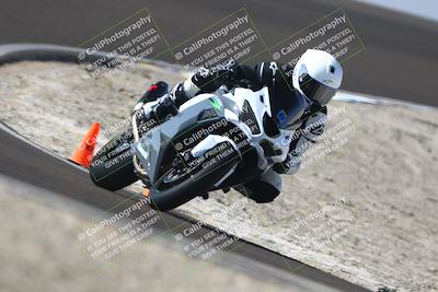 media/Nov-01-2025-TrackDaz (Sat) [[2b4d5192bc]]/B Group/1220pm (Turn 2 Outside)/